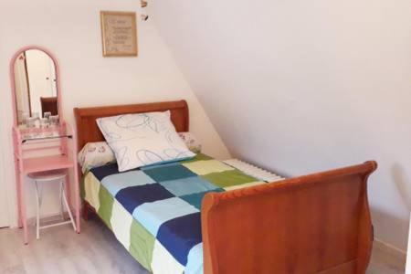 Halte Aux Places Marcillac-Saint-Quentin Bagian luar foto