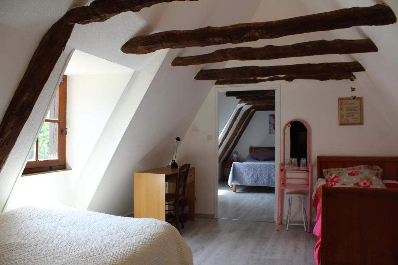 Halte Aux Places Marcillac-Saint-Quentin Bagian luar foto